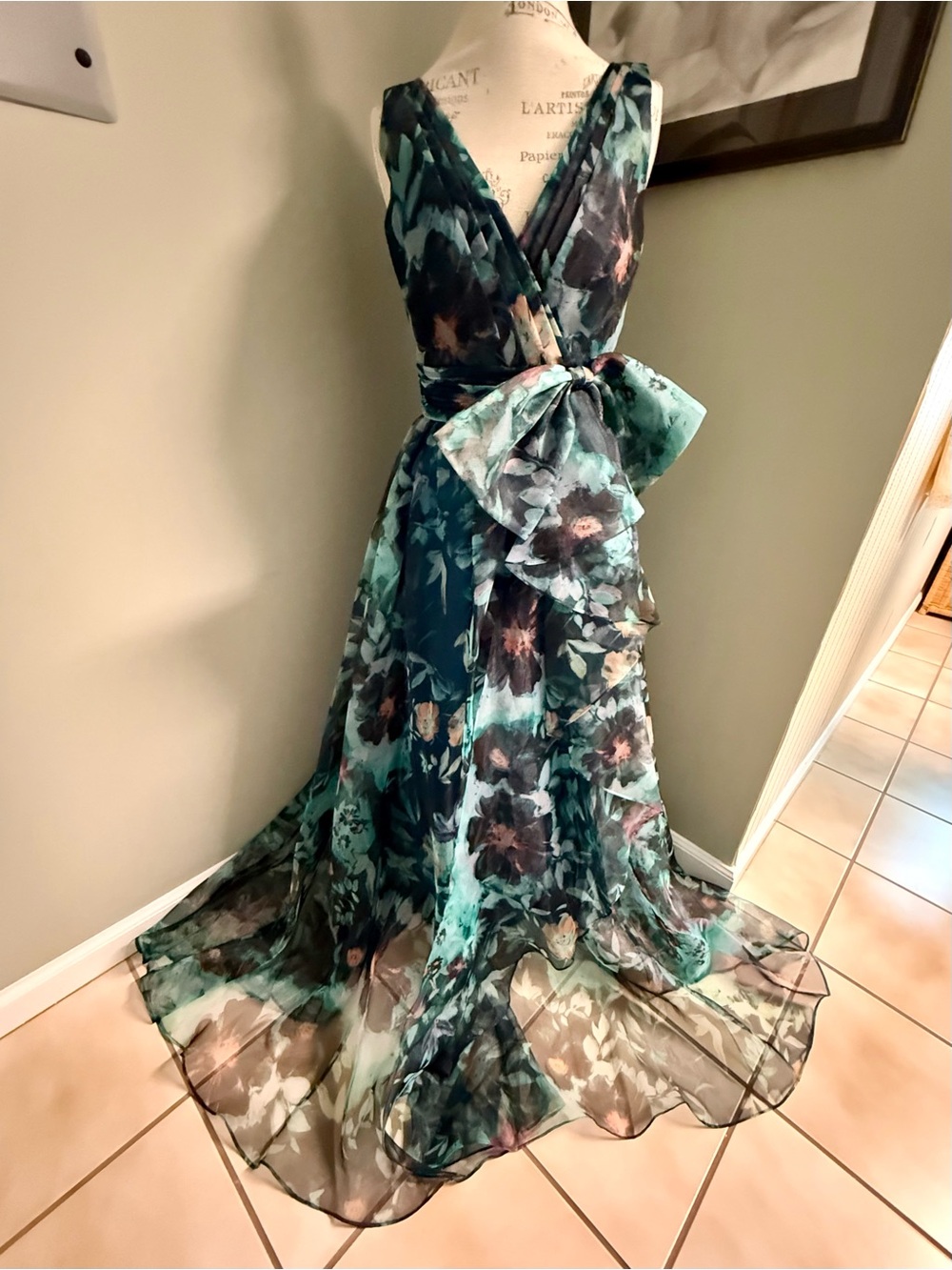 Designer Badgley Mischka Ocean Floral Organza Gown, Multicolor, Size 8